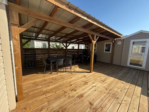 MOBILHOME 12 personnes - Confort GRAND Mistral  12 personnes - 6chambres, climatisé, télévision