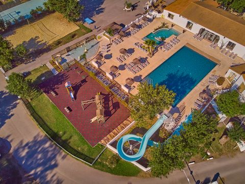 Camping Crin Blanc - Camping Bouches-du-Rhone