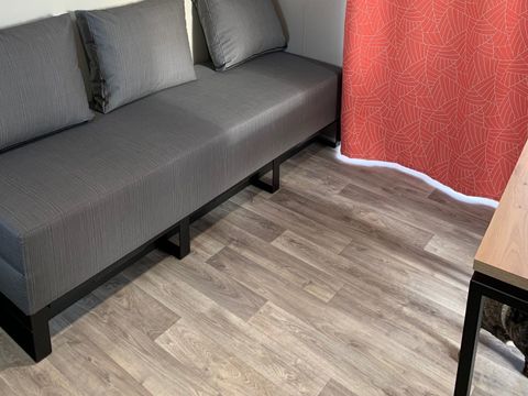Mobilhome 4 personnes - 2021 - 25m2 Climatisation - Terrasse bois couverte 8m2.