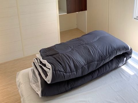 MOBILHOME 6 personnes - 28m² + Terrasse bois couverte 12m² 4/6 pers