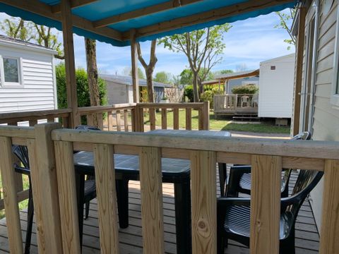 Mobilhome 2/4 personnes - 20m² - Terrasse bois couverte 8m².