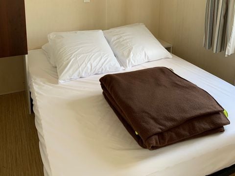 Mobilhome 4 personnes - 26m² - Terrasse bois intégrée de 7m².