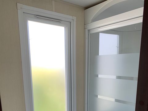 Mobilhome 4 personnes - 26m² - Terrasse bois intégrée de 7m².