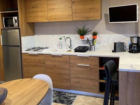 Mobilhome 4/6 personnes - Standing 28m2 - Terrasse intégrée 8m2