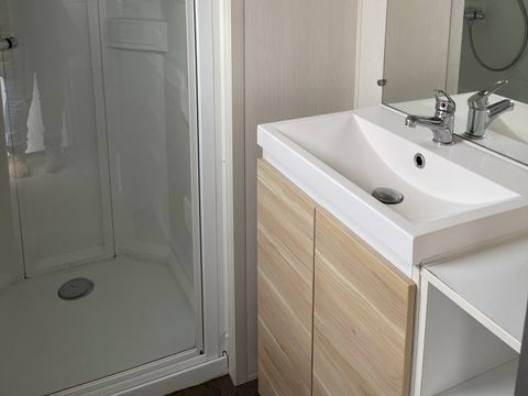 Mobilhome 6 personnes - 32m2 - 3 chambres - CLIMATISATION - Terrasse couverte 12m2