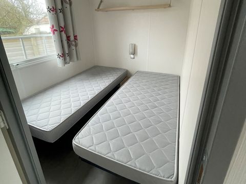 Mobilhome 6 personnes - 32m2 - 3 chambres - CLIMATISATION - Terrasse couverte 12m2