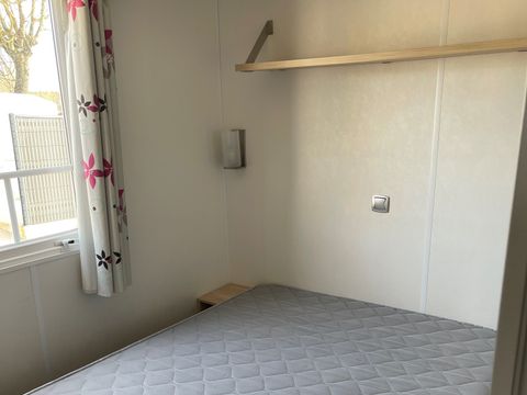 MOBILHOME 6 personnes - 32m2 - 3 chambres - CLIMATISATION - terrasse couverte 12m2