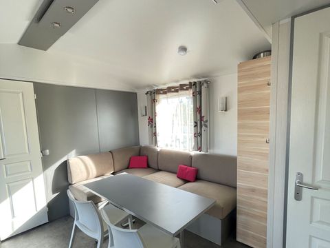 Mobilhome 6 personnes - 32m2 - 3 chambres - CLIMATISATION - Terrasse couverte 12m2