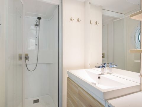 MOBILHOME 6 personnes - 3 chambres - TV