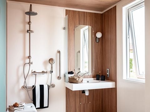 MOBILHOME 6 personnes - Cottage PREMIUM 3 chambres - Equipé pour personne à mobilité réduite