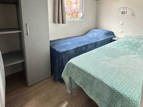 MOBILHOME 8 personnes - Privilège 40m² - 3 chambres - Clim - 2 TV - LV - Four