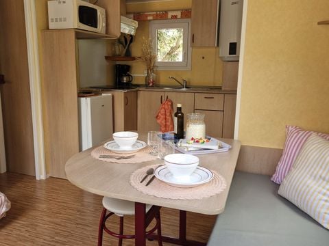 MOBILHOME 4 personnes - STANDARD PLUS 2 CH  - climatisé - 2 chambres