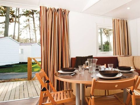 BUNGALOW 6 personnes - Mobil-home | Comfort | 3 Ch. | 6 Pers. | Terrasse surélevée | Clim.
