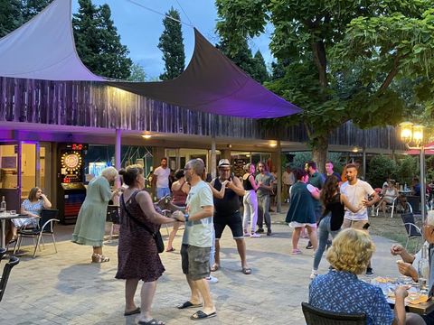 Camping du Pont d'Avignon - Camping Vaucluse - Image N°11