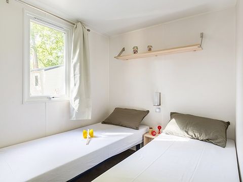 Mobilhome 6 personnes - Classic XL | 2 Ch. | 4/6 Pers. | Terrasse surélevée