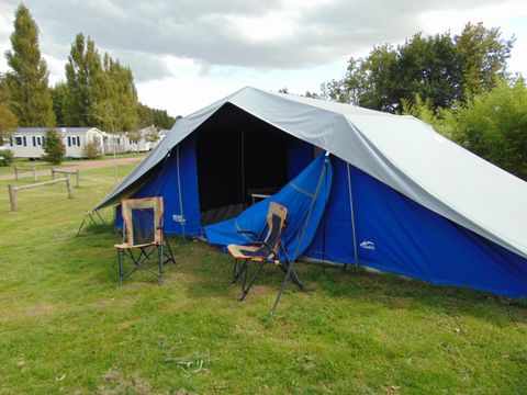 TENTE 2 personnes - Forfait Ready to Camp (électricité 6 A)