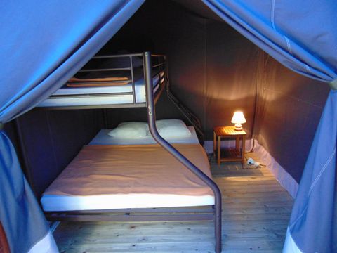 Tente en toile et en bois 5 personnes - Freeflower Standard 37m² / 2 chambres - terrasse (sans sanitaires privatifs)