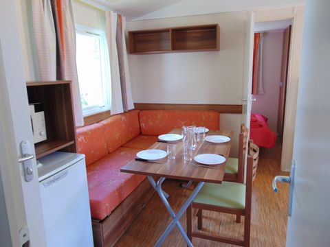 MOBILHOME 6 personnes - éco 30 m² / 2 chambres - terrasse couverte