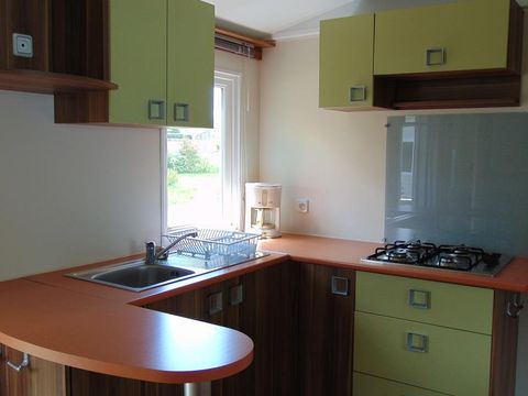 MOBILHOME 6 personnes - éco 30 m² / 2 chambres - terrasse couverte