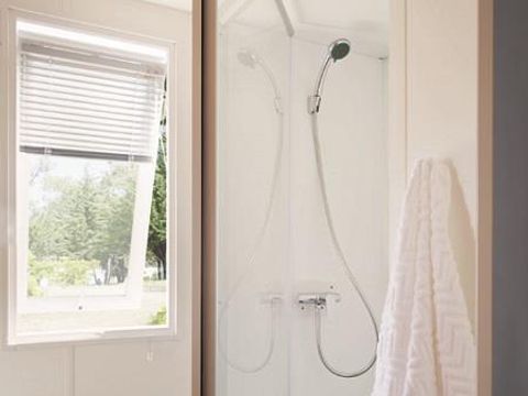 MOBILHOME 6 personnes - Premium 33m² / 2 chambres - 2 salles de bain - terrasse