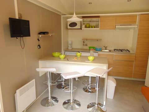 MOBILHOME 6 personnes - Premium 33m² / 2 chambres - 2 salles de bain - terrasse