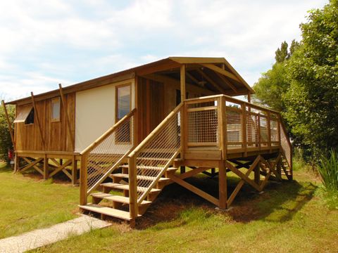 Hébergement 4 personnes - Sweet Flower Premium sur pilotis 43m² / 2 chambres - terrasse