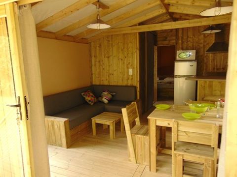 Hébergement 4 personnes - Sweet Flower Premium sur pilotis 43m² / 2 chambres - terrasse