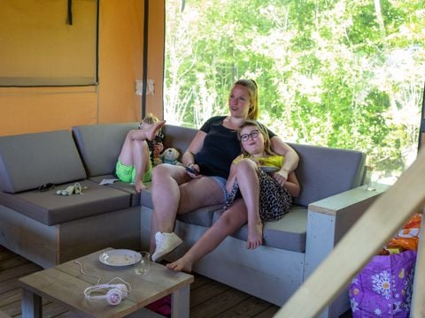 Tente en toile et en bois 7 personnes - Luxe