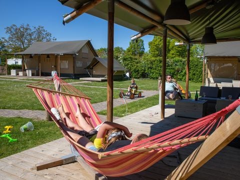 Tente en toile et en bois 7 personnes - Luxe