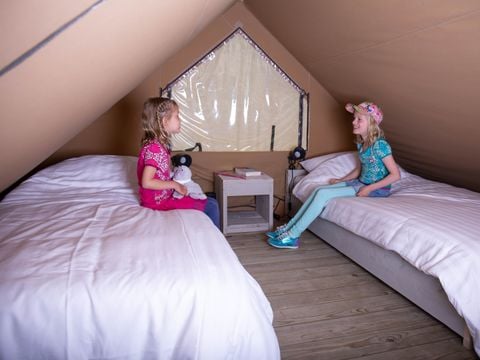 Tente en toile et en bois 7 personnes - Luxe