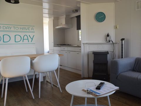 Chalet 4 personnes - Escaut (3 pers. + 1 bébé)