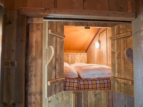 Tente en toile et en bois 6 personnes - Tente Safari Lodge | 3 Ch. | 6 Pers. | 1 SDB | Clim.