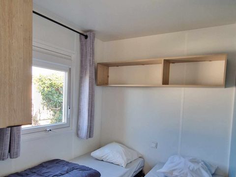 MOBILHOME 6 personnes - Mobil Home Lodge 83 Confort 3 chambres - 28 m² + terrasse intégrée de 8 m