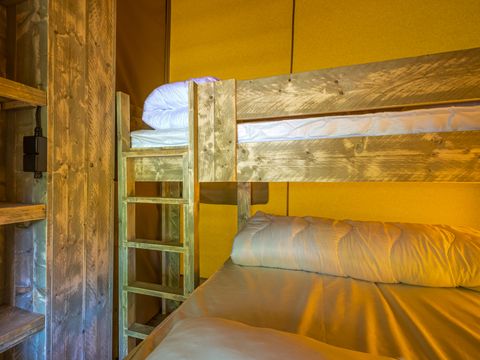 Tente en toile et en bois 5 personnes - SLOW LODGE - 2 chambres, sans sanitaire