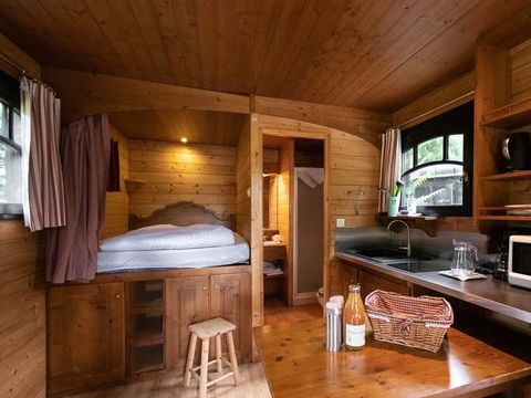 HÉBERGEMENT INSOLITE 5 personnes - ROULOTTE GITE