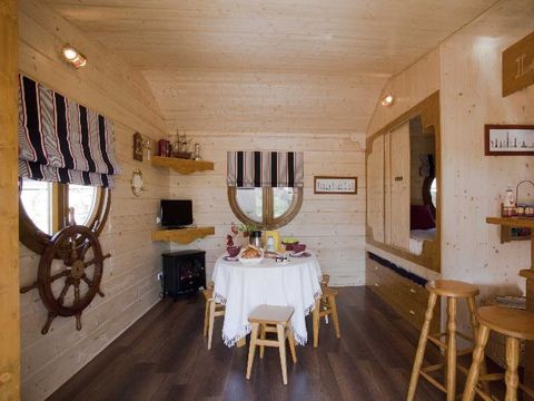 HÉBERGEMENT INSOLITE 6 personnes - CABANE DE SAM