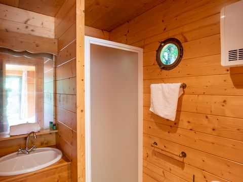 HÉBERGEMENT INSOLITE 4 personnes - HOTELIERE