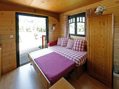 HÉBERGEMENT INSOLITE 3 personnes - BOHEME adaptée aux PMR