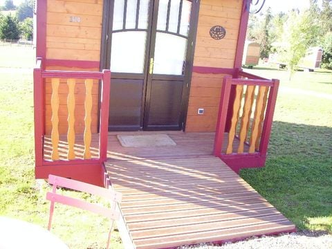 HÉBERGEMENT INSOLITE 3 personnes - BOHEME adaptée aux PMR