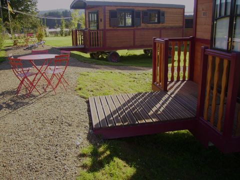 HÉBERGEMENT INSOLITE 3 personnes - BOHEME adaptée aux PMR