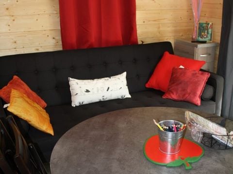 HÉBERGEMENT INSOLITE 6 personnes - CABANE D'HANSEL