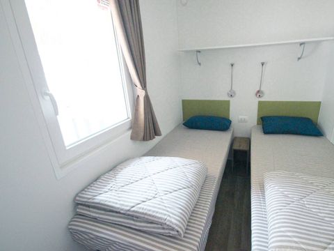 MOBILHOME 7 personnes - Happy Superior area J with sea view