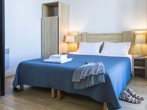 APPARTEMENT 8 personnes - 3 pièces cabine 7/8 pers. côté parc