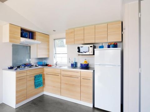 MOBILHOME 6 personnes - Mobil-home Standard 31m² (3 chambres) + TV + terrasse semi-couverte 18m²