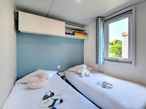 MOBILHOME 4 personnes - Homeflower Premium 29m² (2 chambres) + CLIM + terrasse semi-couverte + TV + draps + serviettes