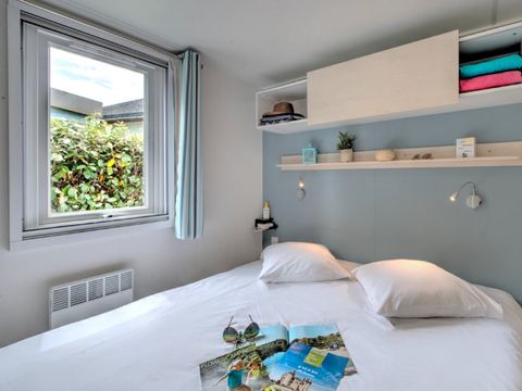 MOBILHOME 4 personnes - Homeflower Premium 29m² (2 chambres) + CLIM + terrasse semi-couverte + TV + draps + serviettes