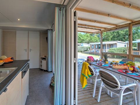 MOBILHOME 6 personnes - Homeflower Premium 35m² (3 chambres) + CLIM + terrasse semi-couverte + TV + draps + serviettes 
