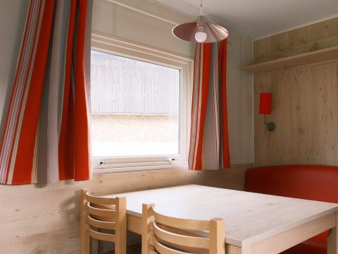 HÉBERGEMENT INSOLITE 2 personnes - ROULOTTE