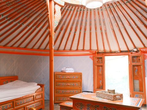 HÉBERGEMENT INSOLITE 2 personnes - YOURTE