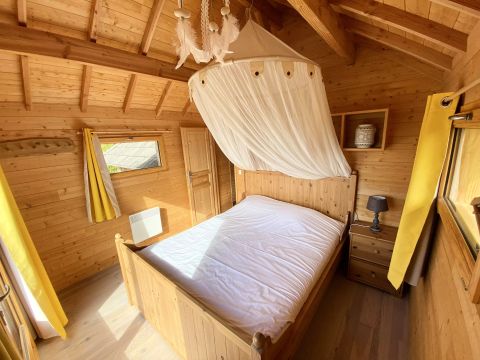 Tente en toile et en bois 6 personnes - Cabane Perchée Beaumont 4 Pièces 6 Personnes